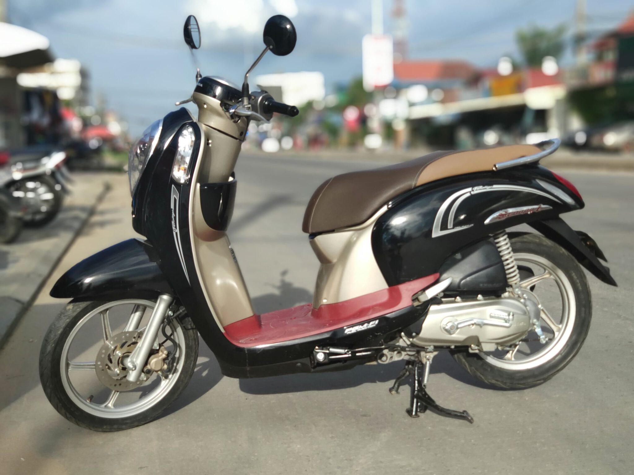 Honda Scoopy 2016