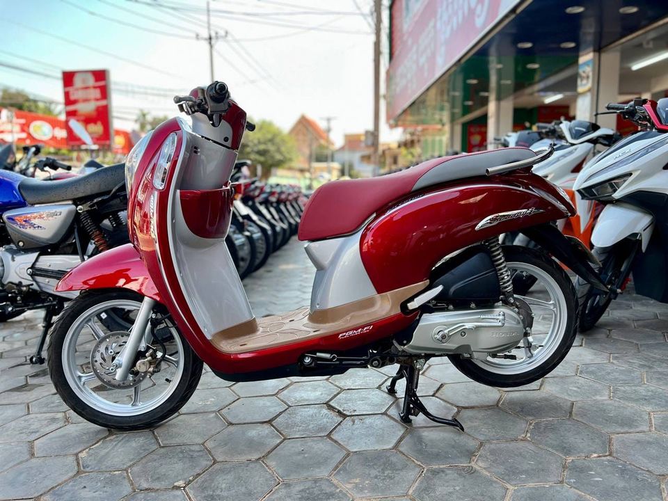 Honda Scoopy 2014