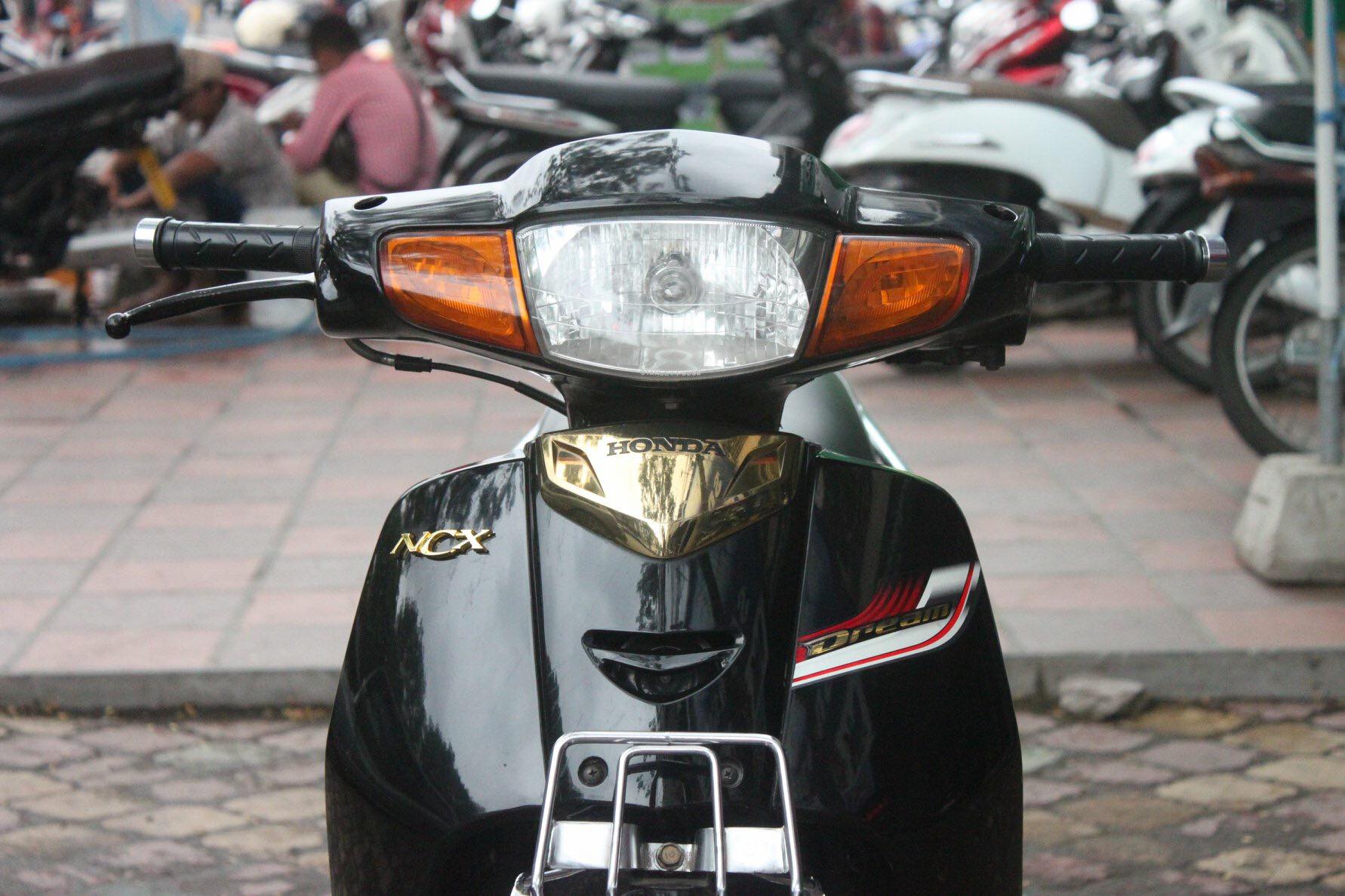 Honda Dream 2012