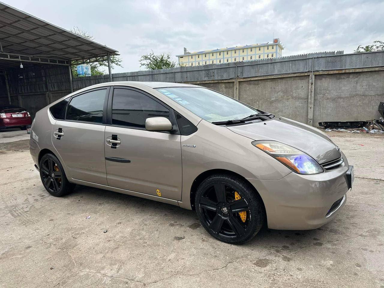 Prius 06 full (ស្លាក់លេខ)