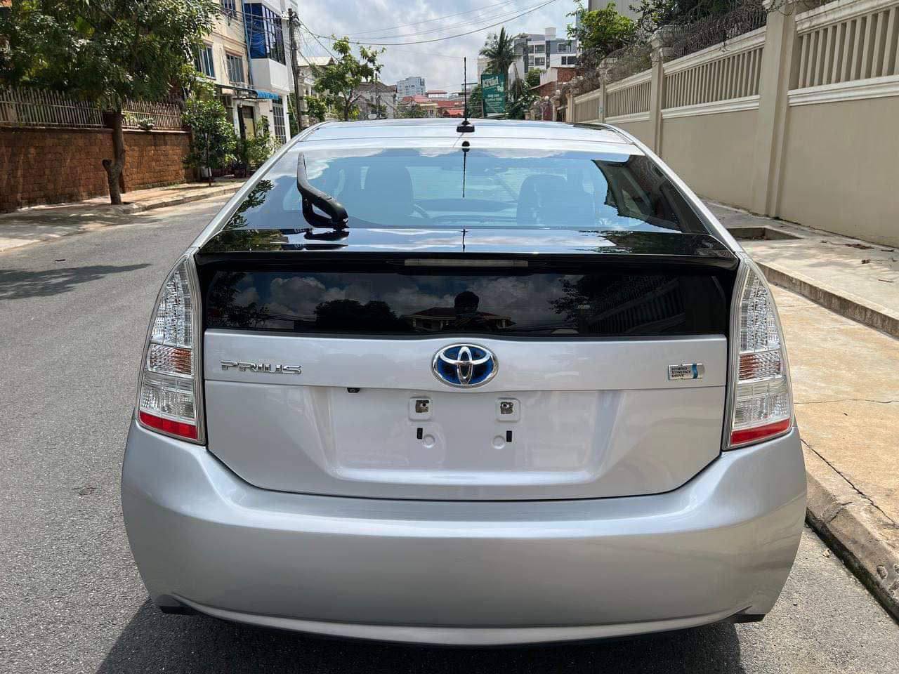 Prius 010 (ក្រដាសពន្ធ)