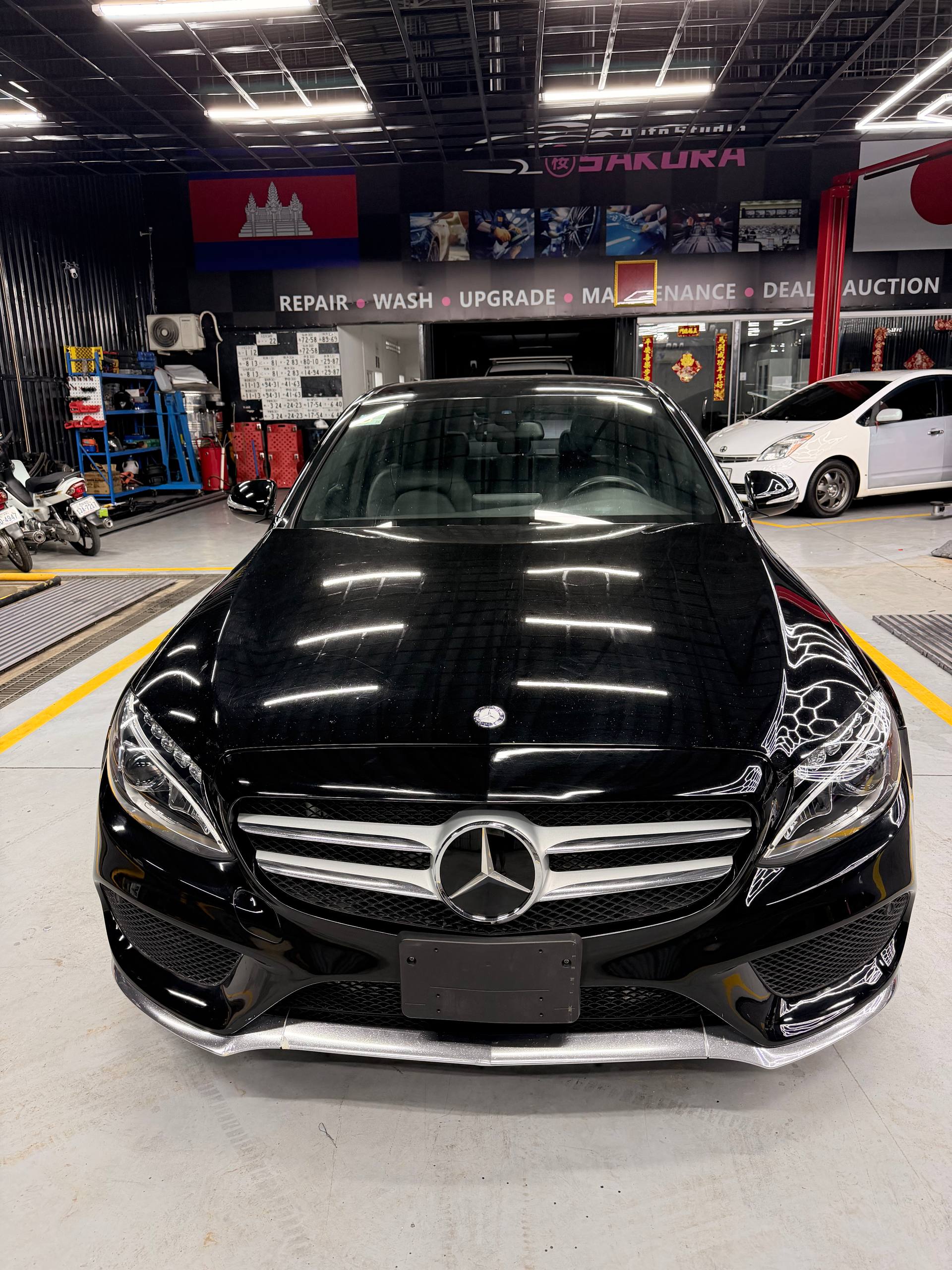 Mercedes-BenzC300