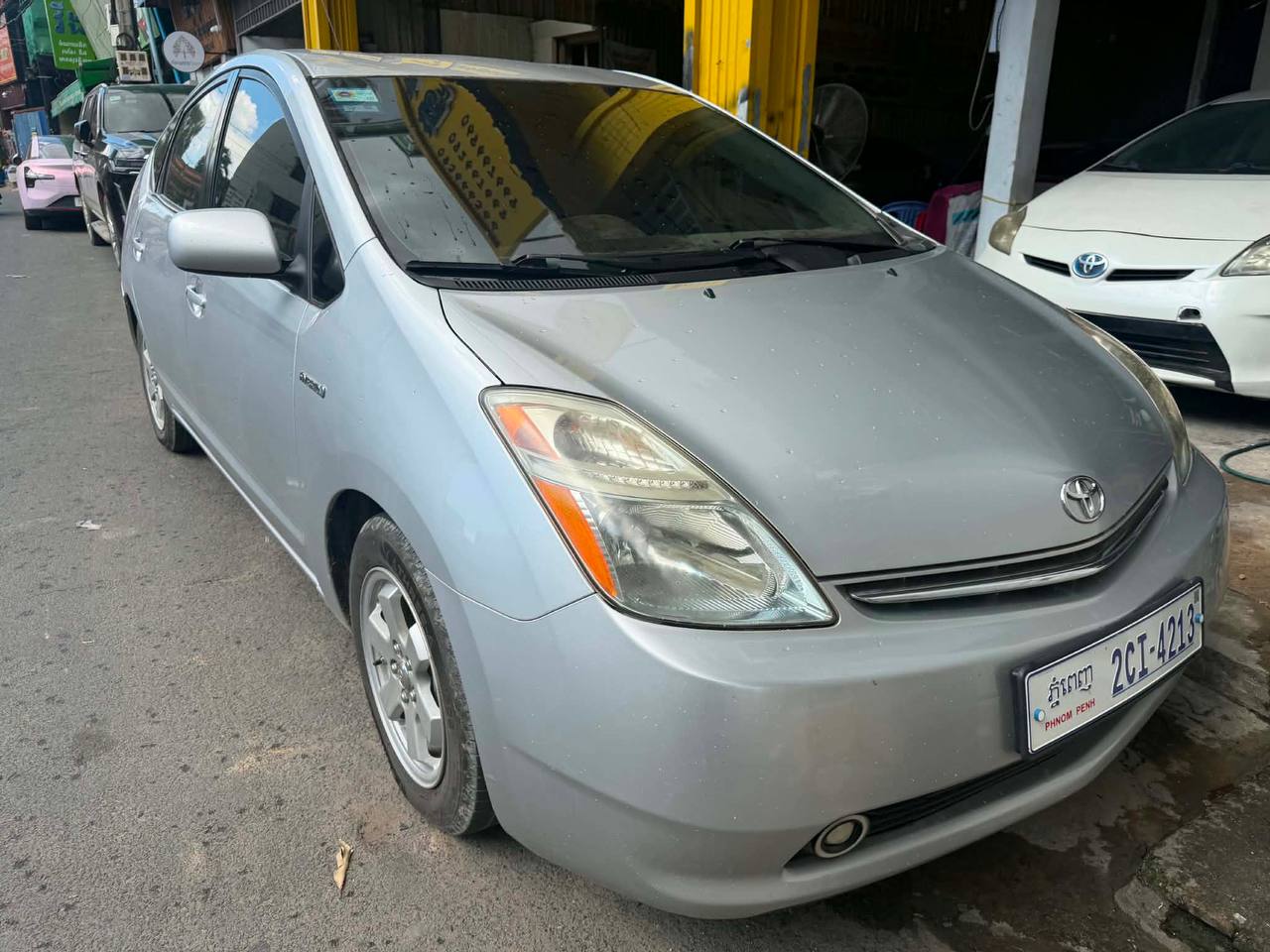Prius 07 12500$